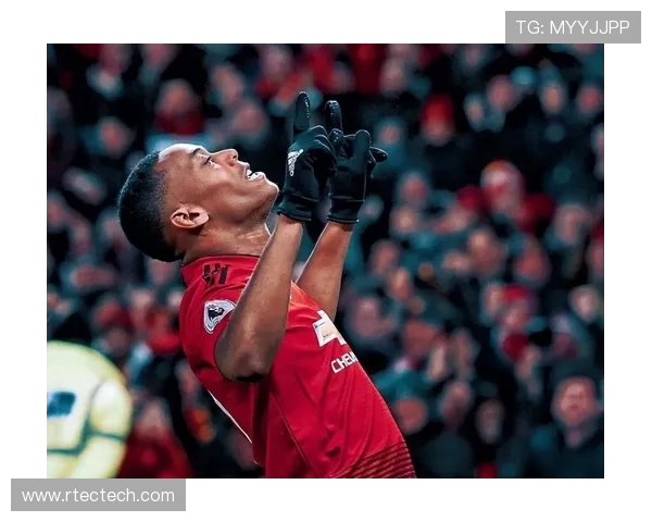 华裔前锋穆尔加盟雷克瑟姆！升班马 230 万欧补强锋线